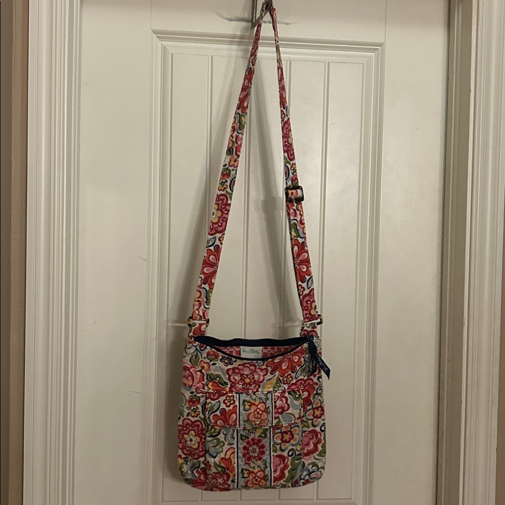 Vera Bradley crossbody Floral pink/red/blue/green purse - Picture 6 of 6